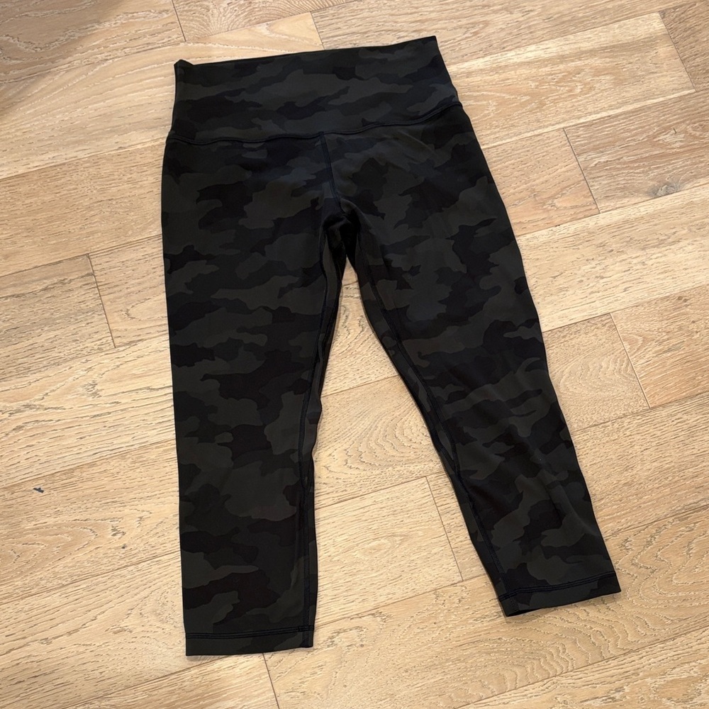 Lulu Lemon 3/4 length  Camouflage Leggings